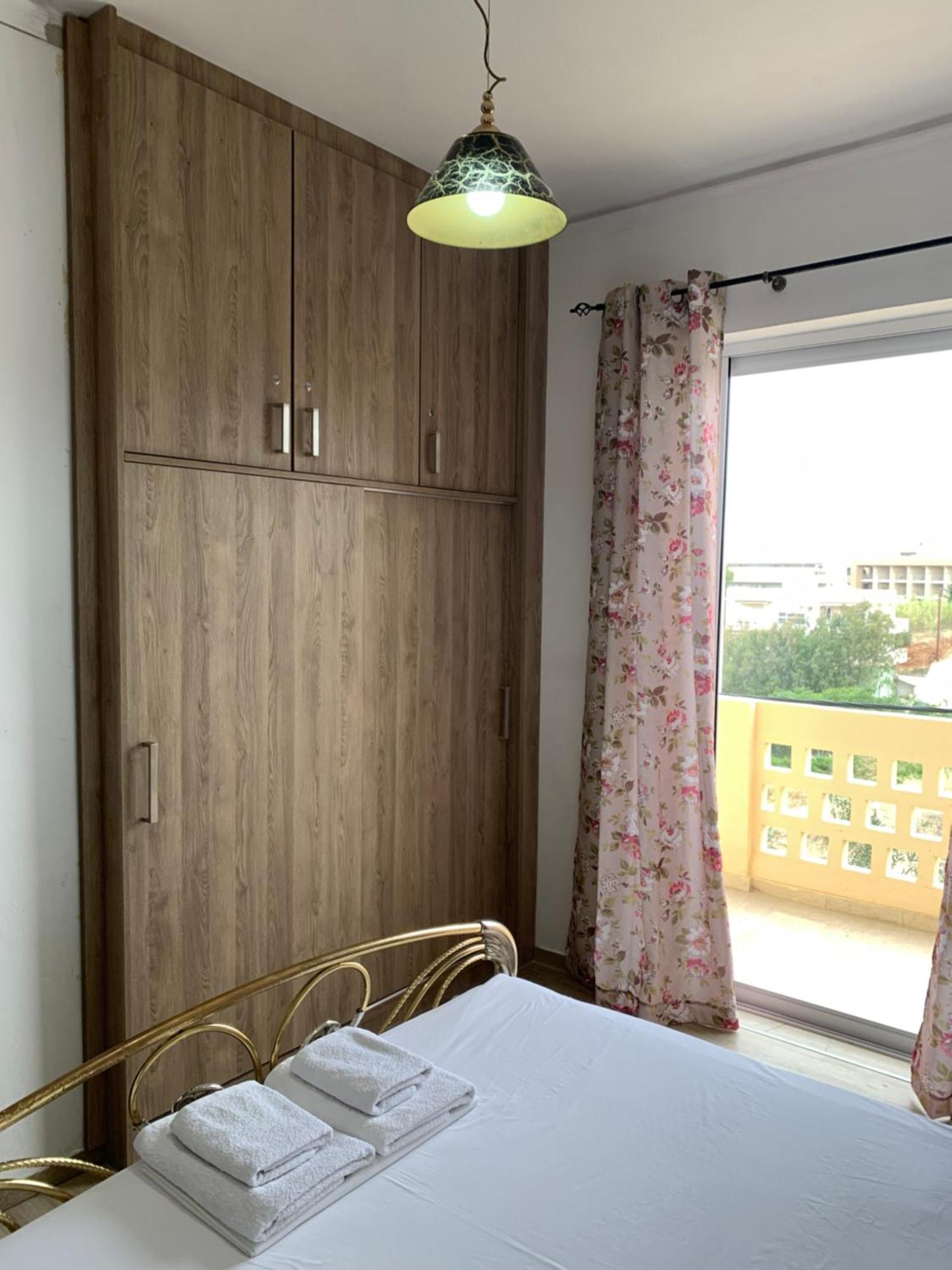 "Armens Luxury Home" 3 Minutes From The Beach By Foot Resmo Dış mekan fotoğraf