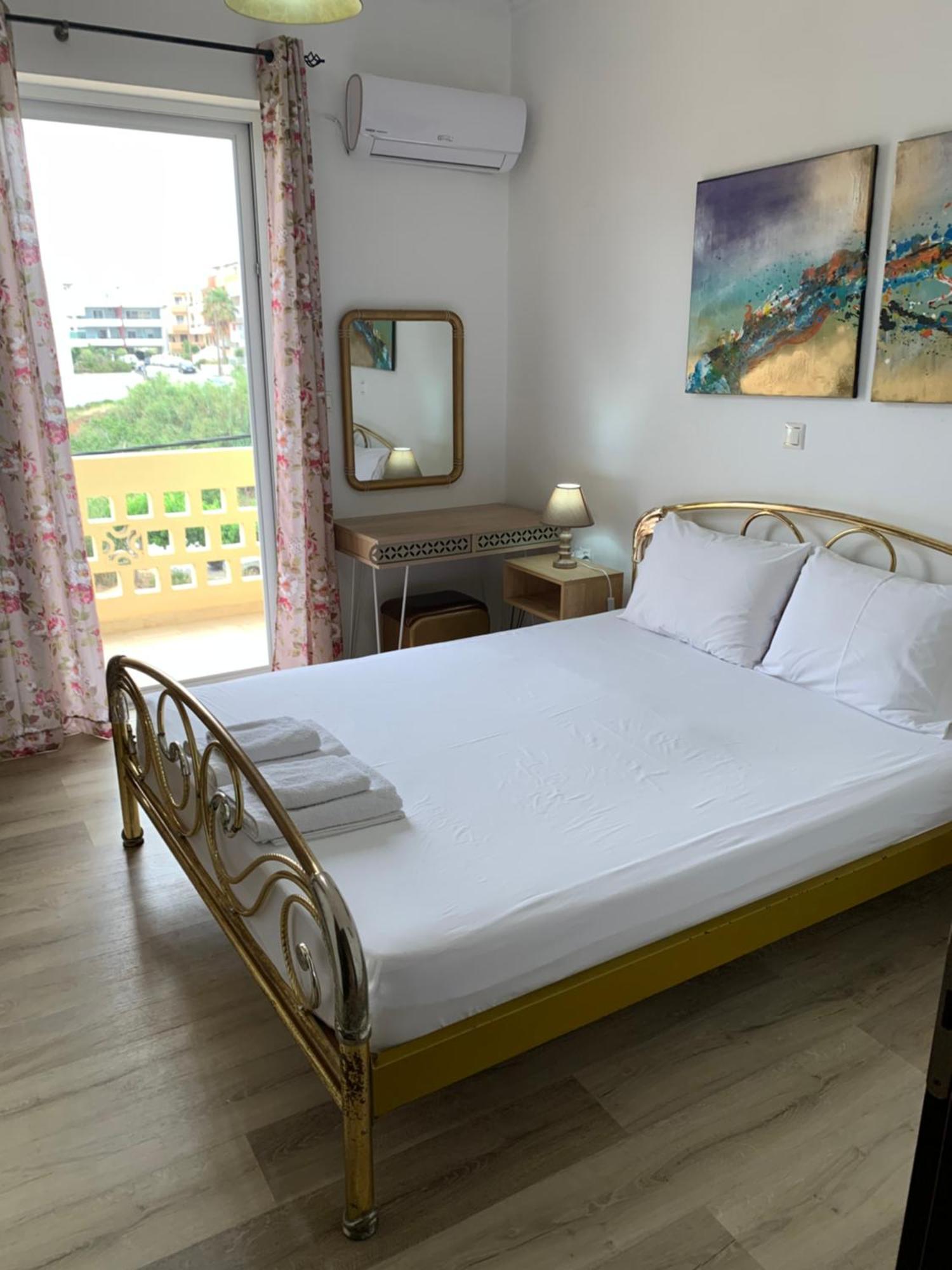 "Armens Luxury Home" 3 Minutes From The Beach By Foot Resmo Dış mekan fotoğraf